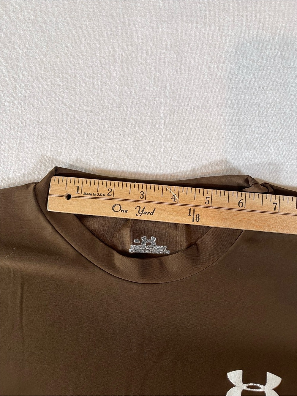 Under Armour Brown Short Sleeve Performance Tee with White Logo - Picture 13 of 14